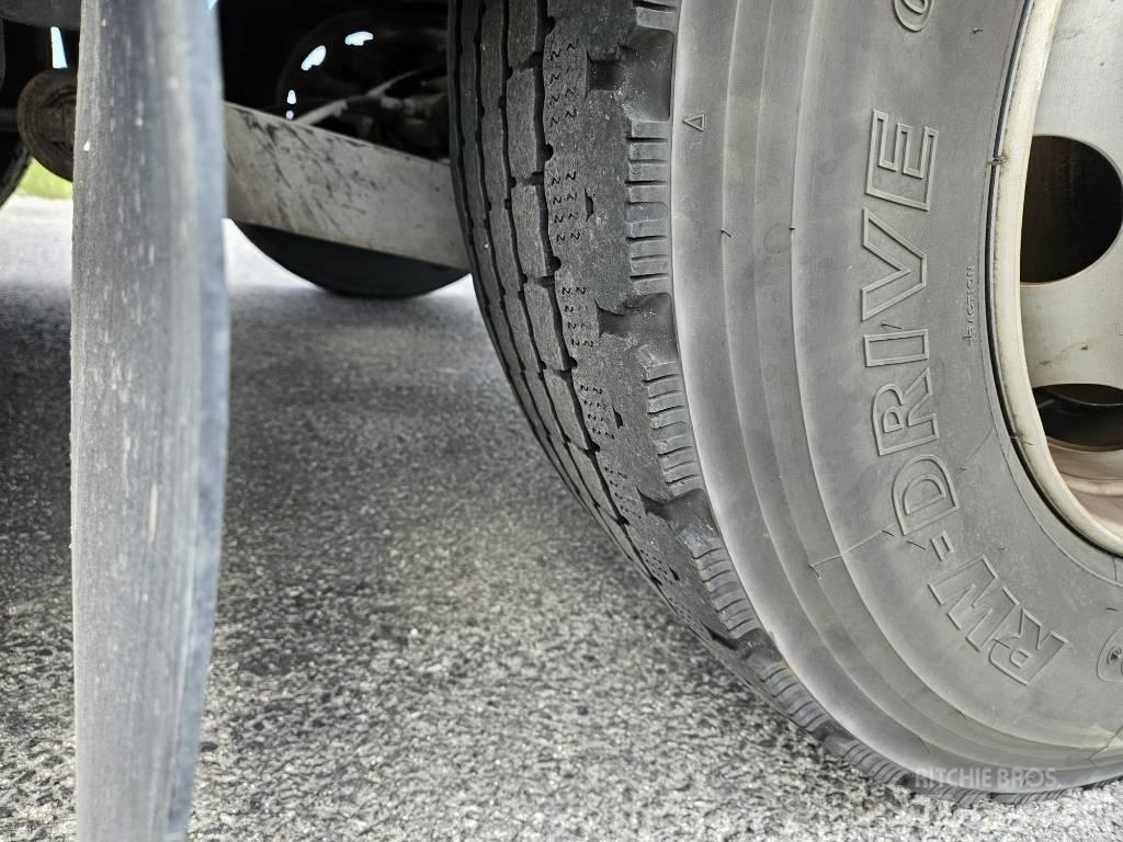 Mercedes-Benz Econic Kamioni cisterne