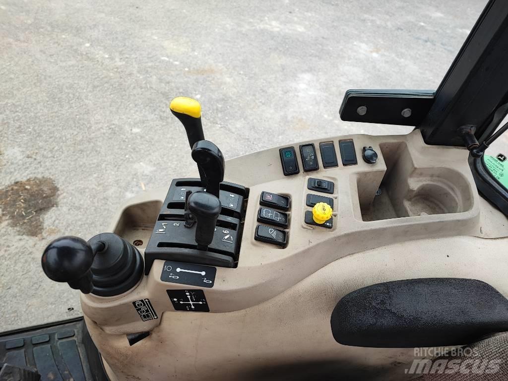 John Deere 3720 Kompaktni (mali) traktori