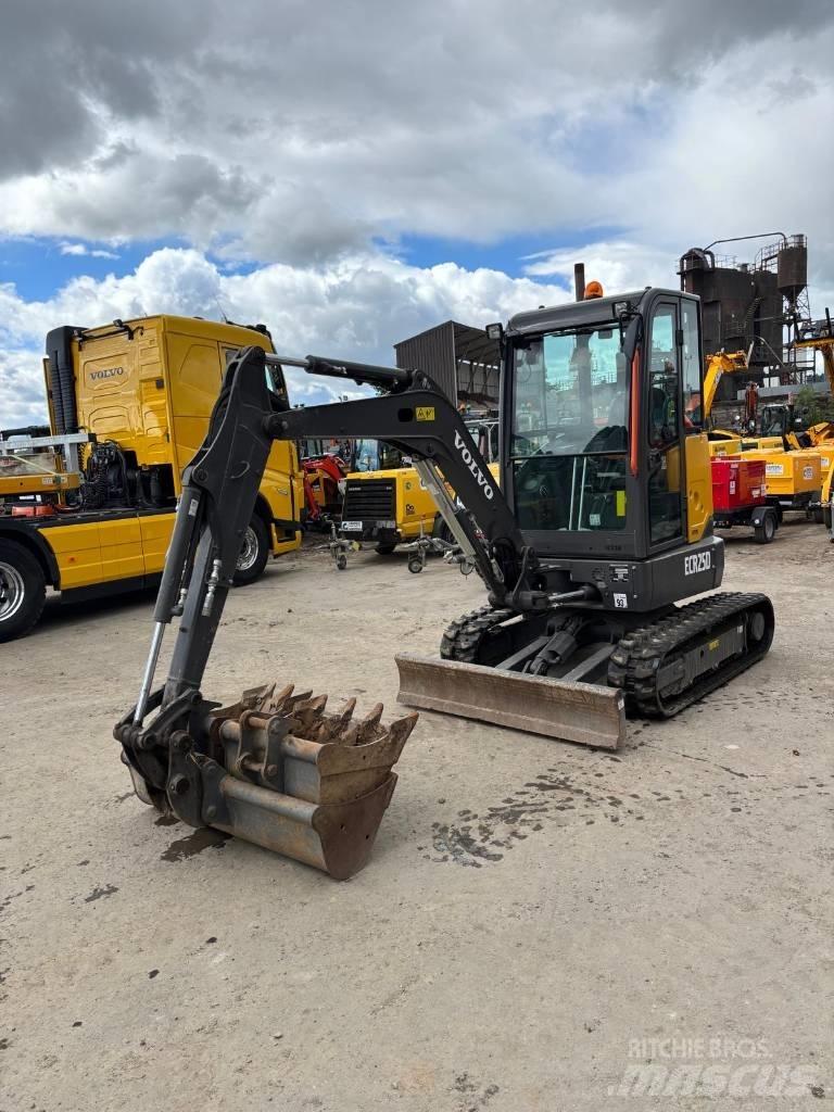 Volvo ECR 25 D Mini bageri <7t