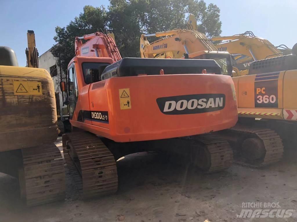 Doosan 225 LC Bageri gusjeničari