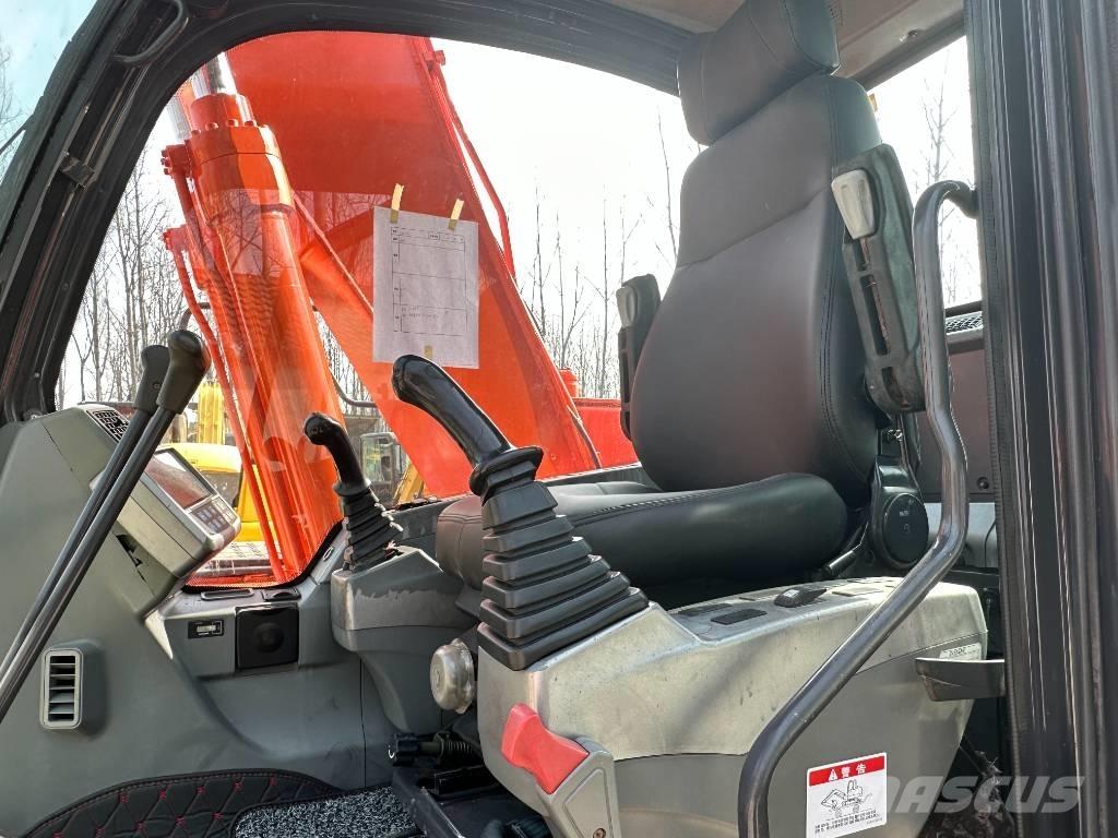 Doosan DX160LC Bageri gusjeničari