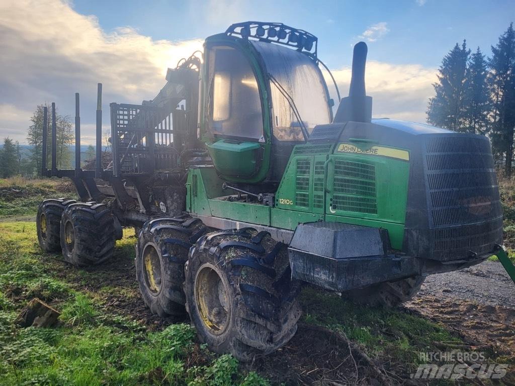 John Deere 1210 G Forvarderi