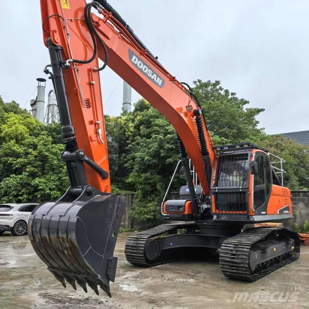 Doosan DX 225 LCA Bageri gusjeničari