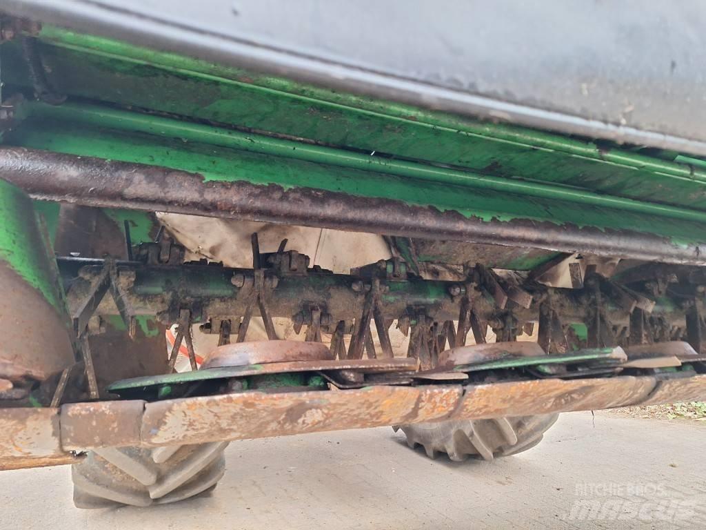 John Deere 131 Uređaji za kosilice
