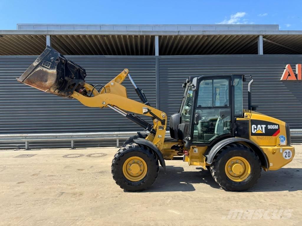 CAT 906M Utovarivači na kotačima