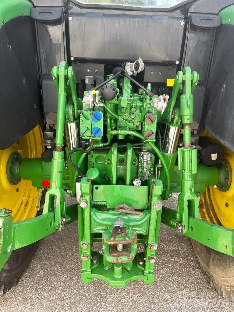 John Deere 6115 M Traktori