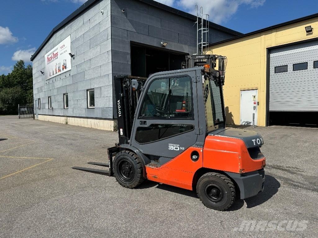 Toyota 02-8FDF30 Dizelski viličari