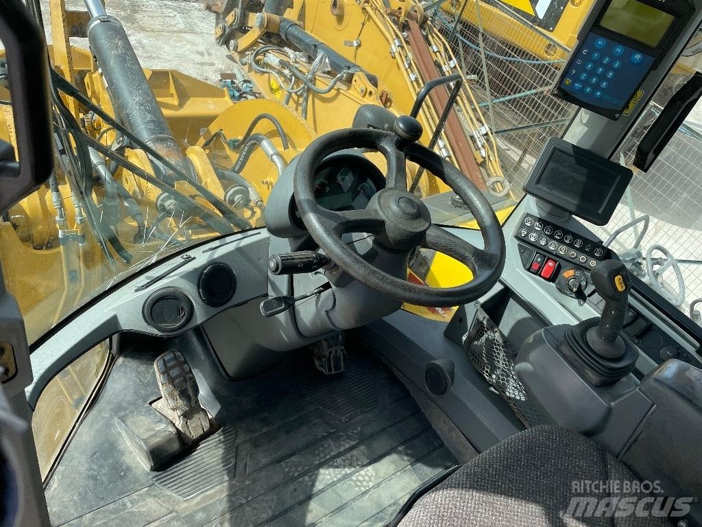 CAT 926M Utovarivači na kotačima