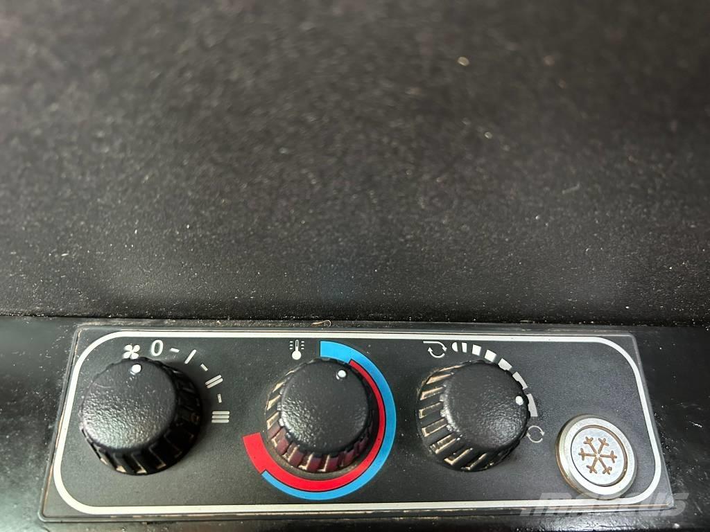 JCB 8085 ZTS Midi bageri 7t – 12t