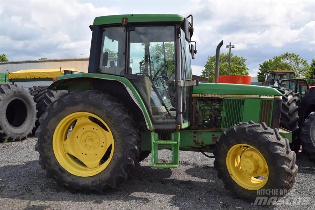 John Deere 6100 Traktori