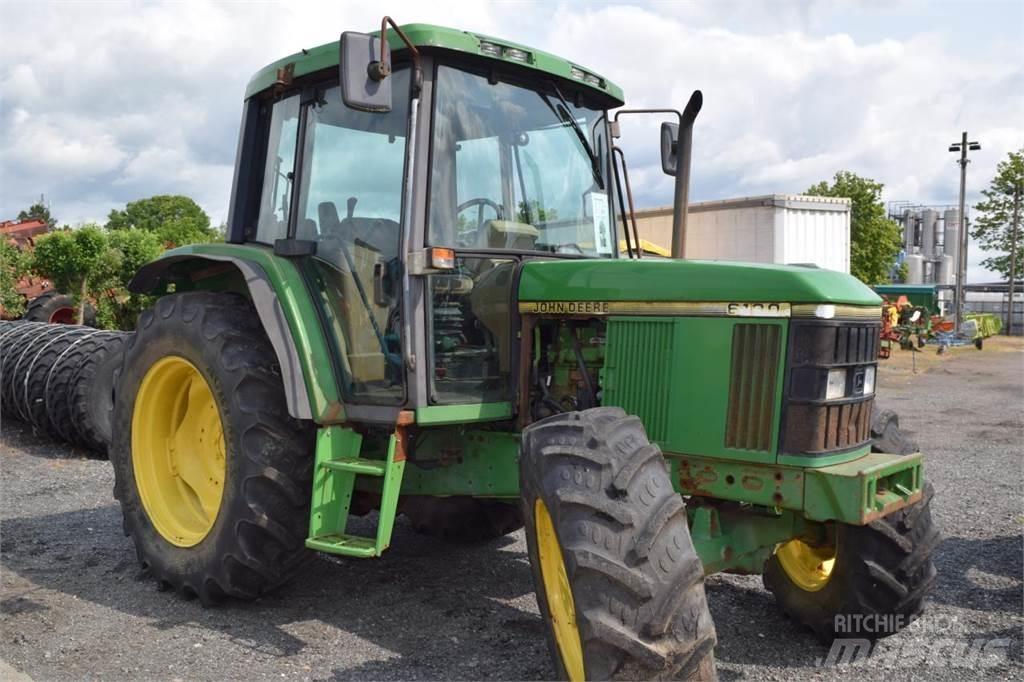 John Deere 6100 Traktori