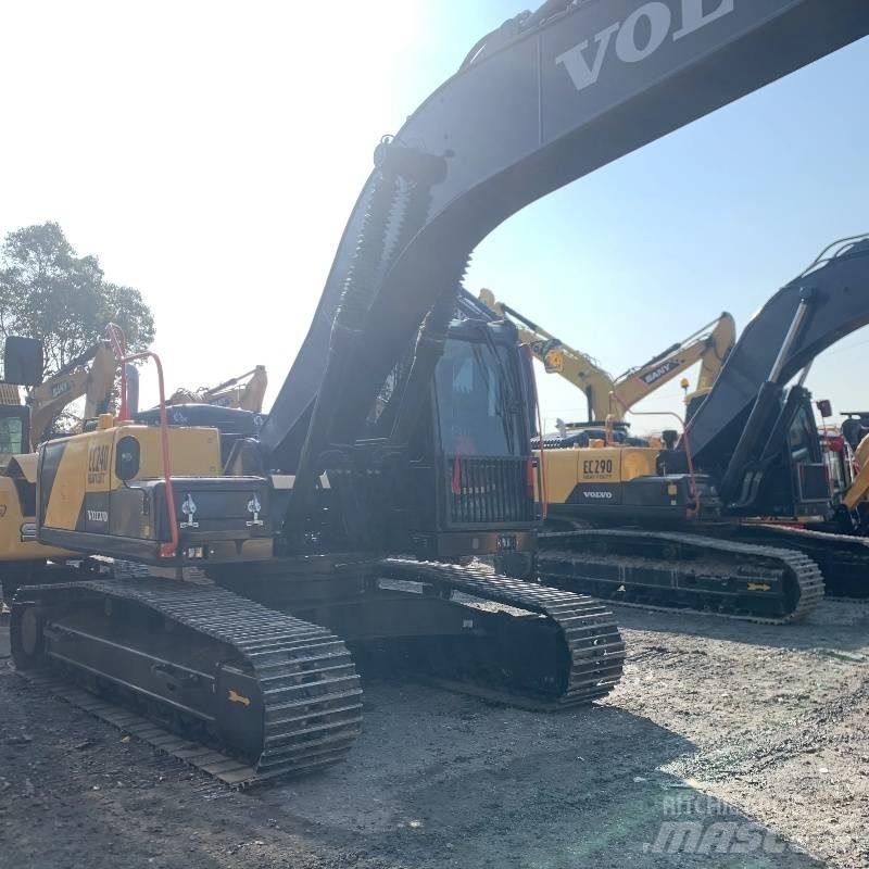 Volvo EC 240 Bageri gusjeničari