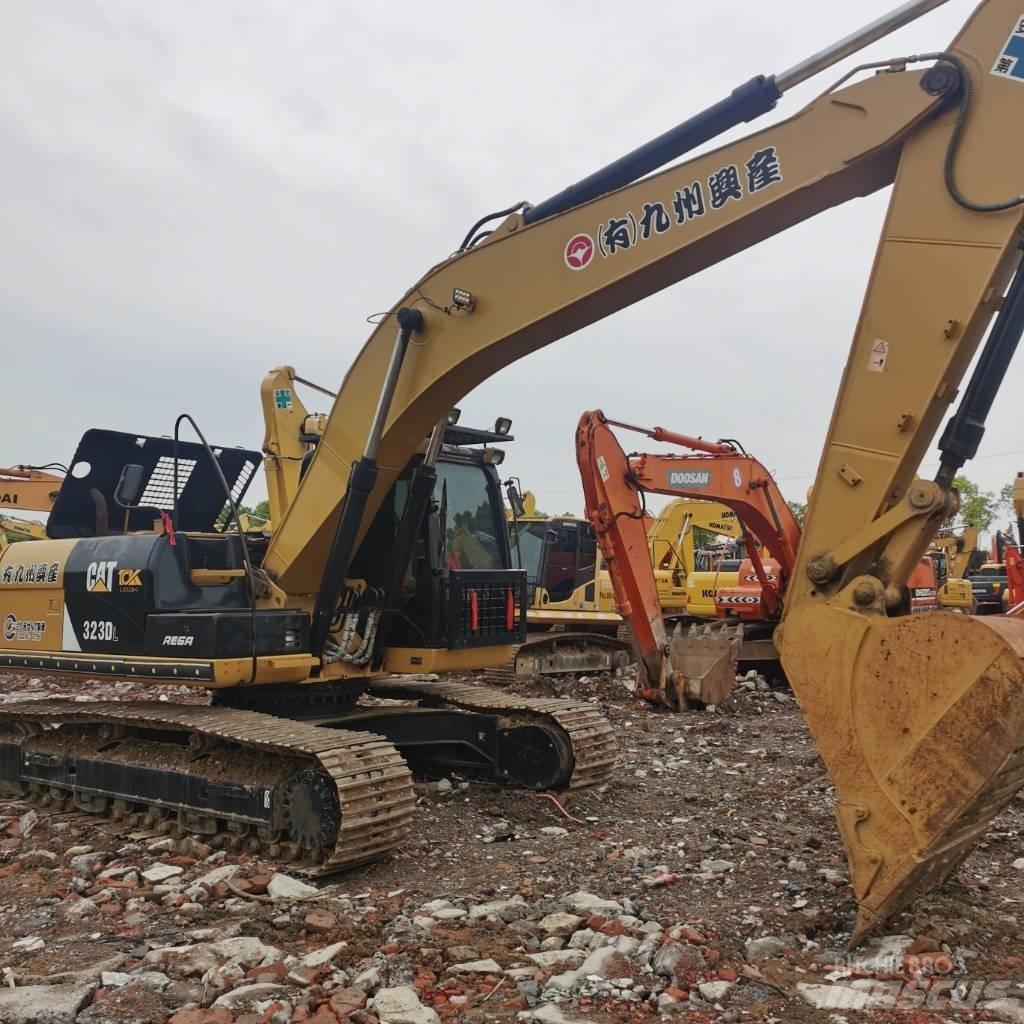 CAT 323DL Bageri gusjeničari