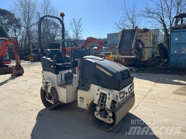 Bomag BW 100 AD-5 Valjci sa dvojnim bubnjem