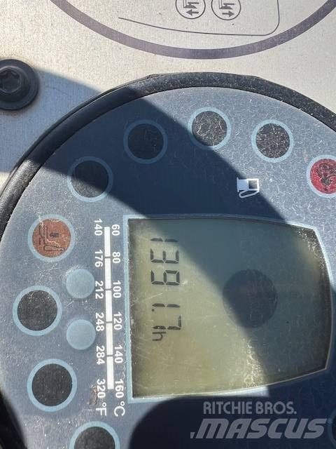 Bomag BW 100 AD-5 Valjci sa dvojnim bubnjem