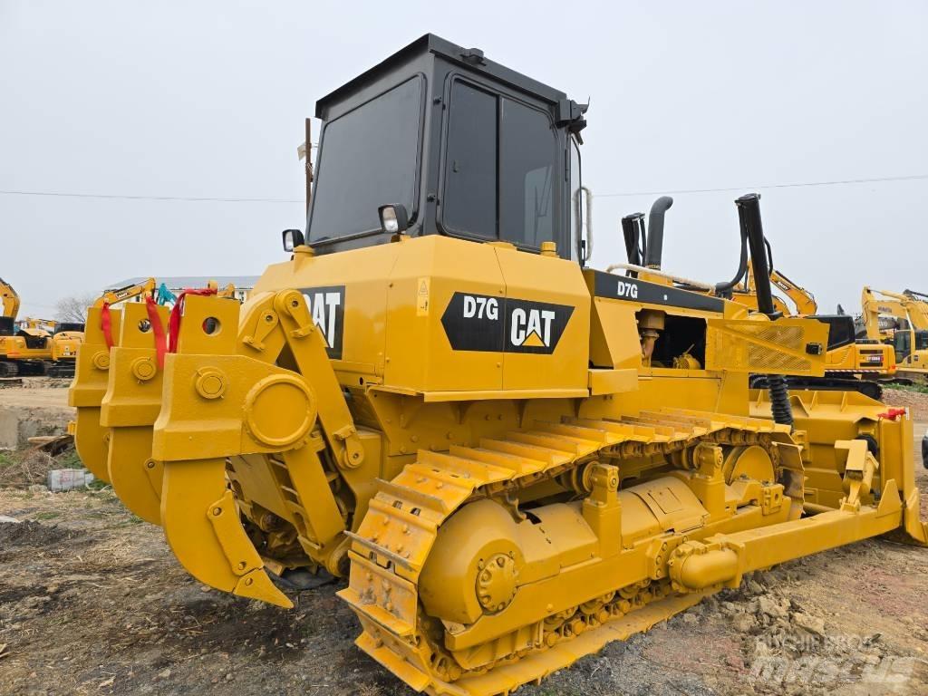 CAT D 7 G Buldožeri gusjeničari