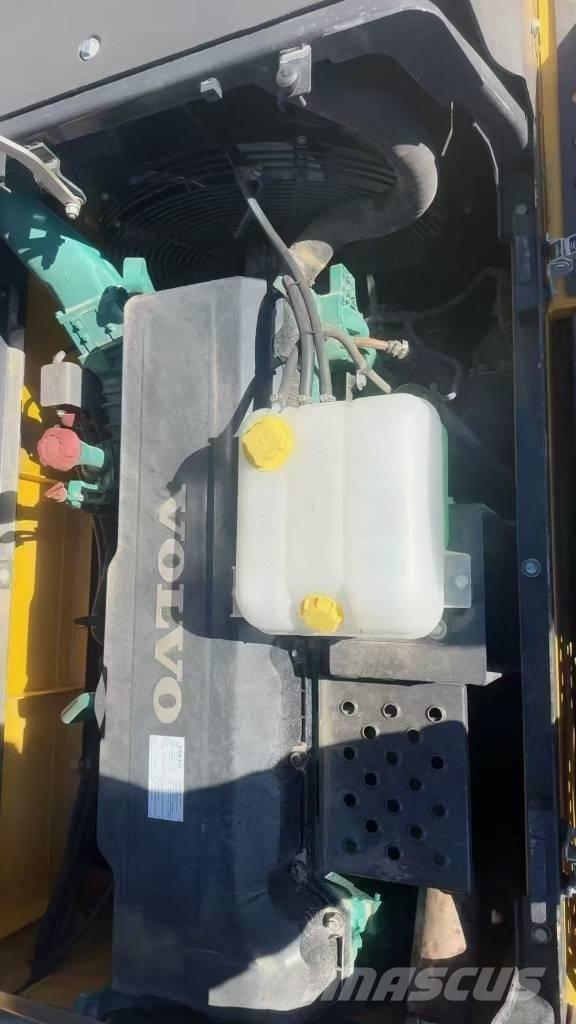 Volvo EC 480 Bageri gusjeničari