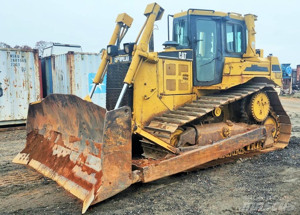 CAT D 6 R II Buldožeri gusjeničari