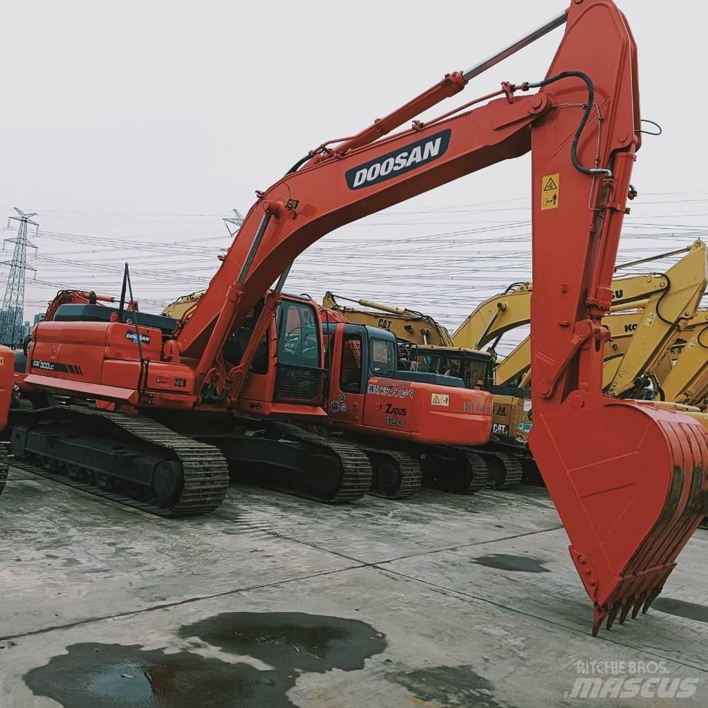 Doosan DX 300 LC Bageri gusjeničari