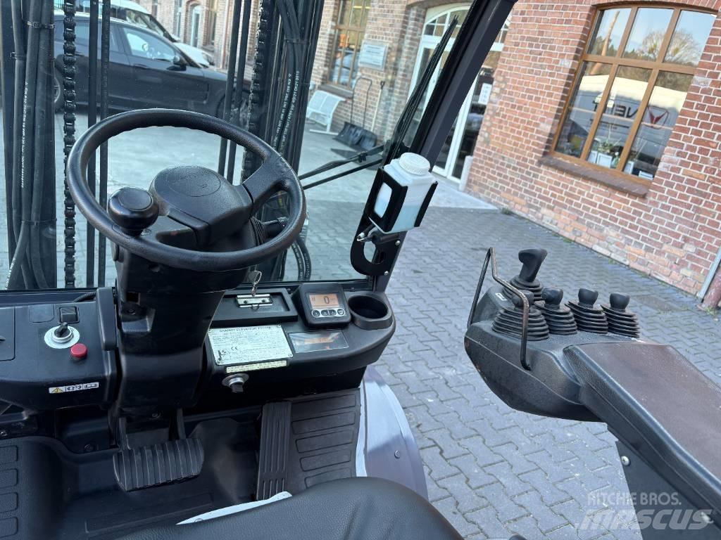 Toyota 06-8FDF30 Dizelski viličari