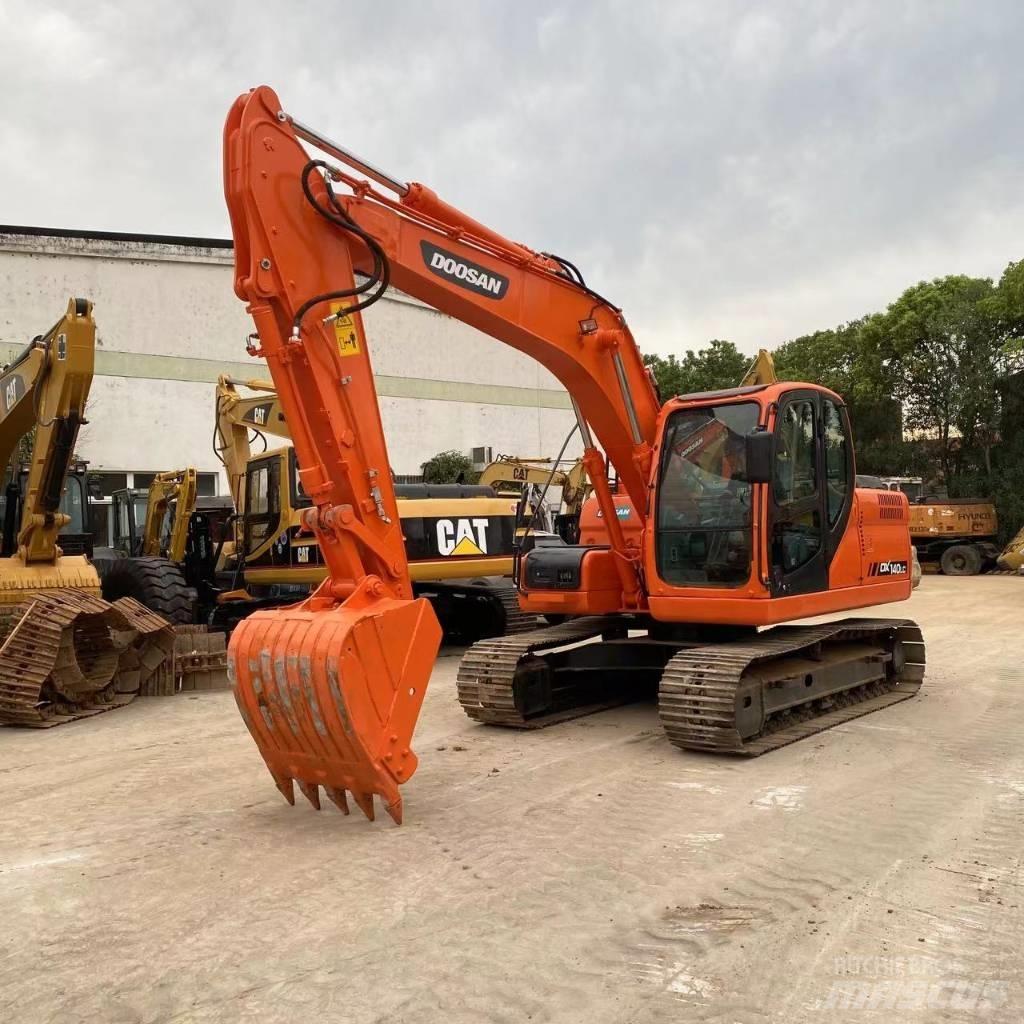 Doosan DX 140 LC Bageri gusjeničari