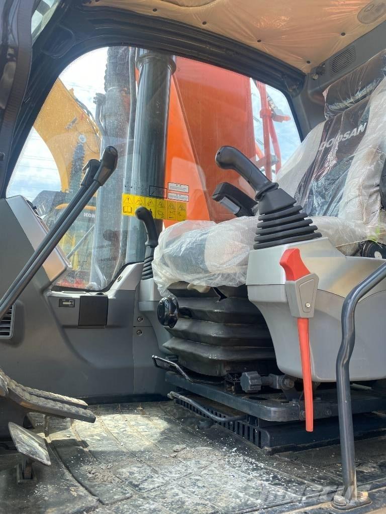Doosan DX 300 Bageri gusjeničari