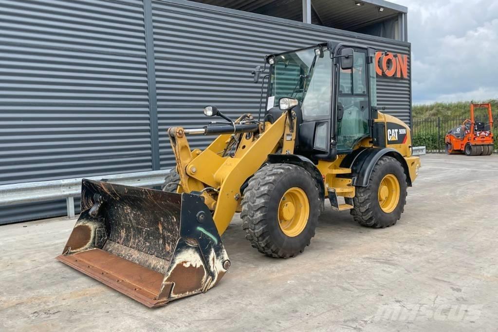 CAT 908M Utovarivači na kotačima