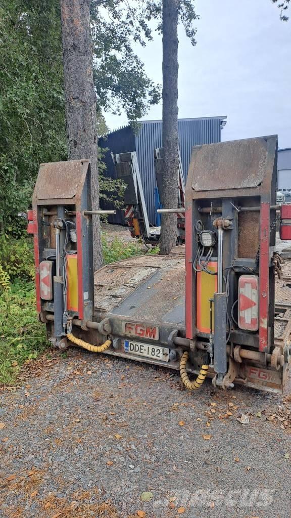 FGM FGM37 Nisko-utovarne poluprikolice