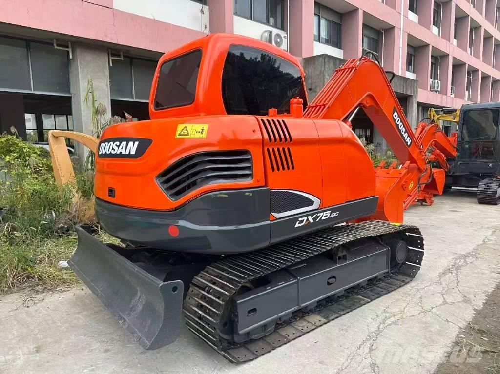 Doosan DX 75-9 C Bageri gusjeničari
