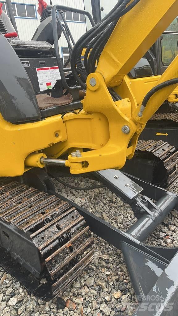 Komatsu PC 30 Bageri gusjeničari