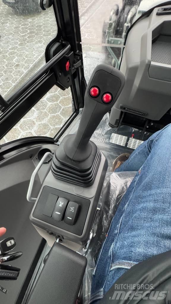 Hidromek 102B Utovarni rovokopači