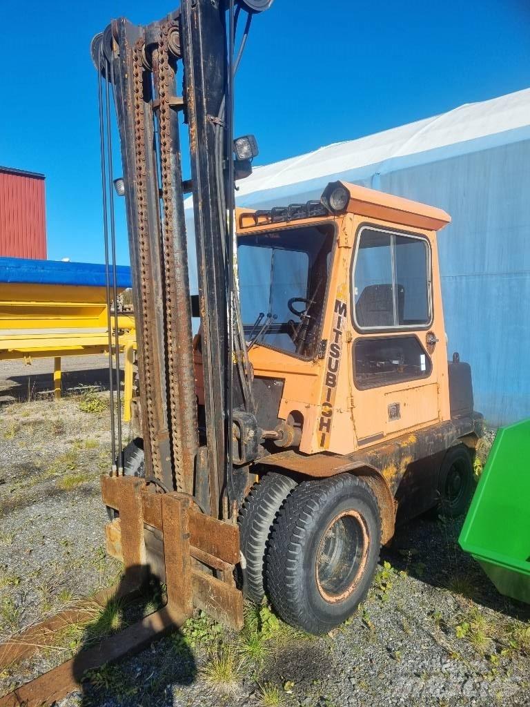 Mitsubishi FD 40 Dizelski viličari
