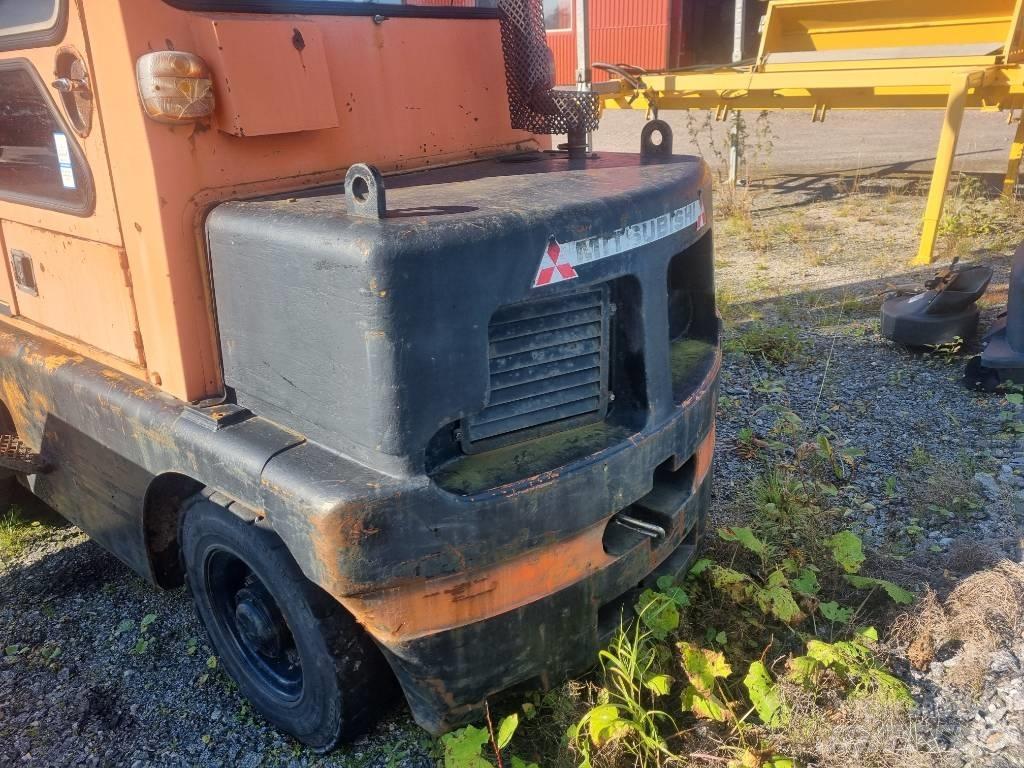 Mitsubishi FD 40 Dizelski viličari