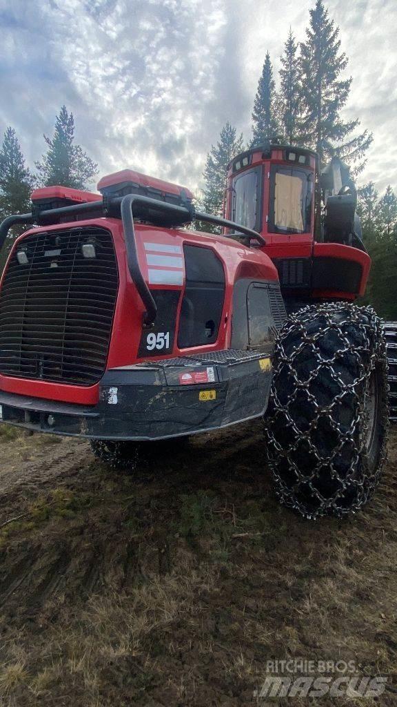 Komatsu 951 Harversteri