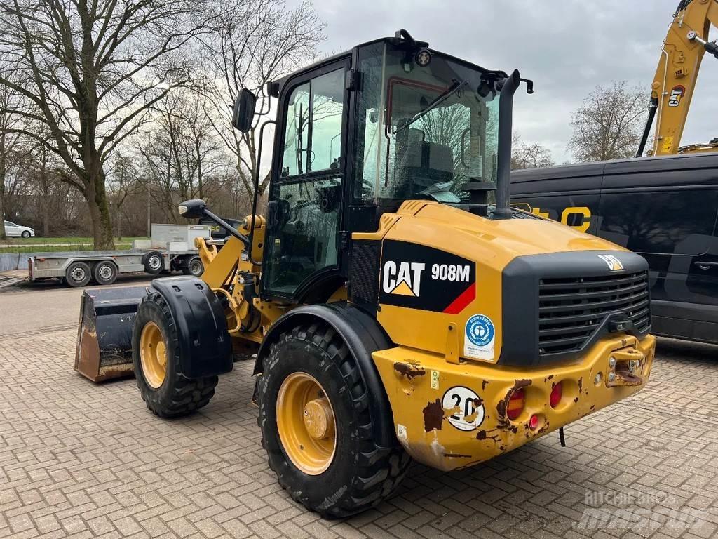 CAT 908M Utovarivači na kotačima