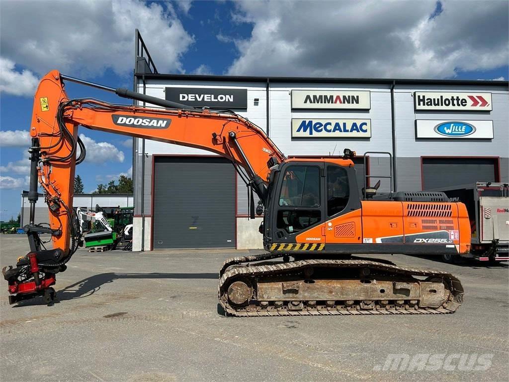 Doosan DX255LC-5 Bageri gusjeničari