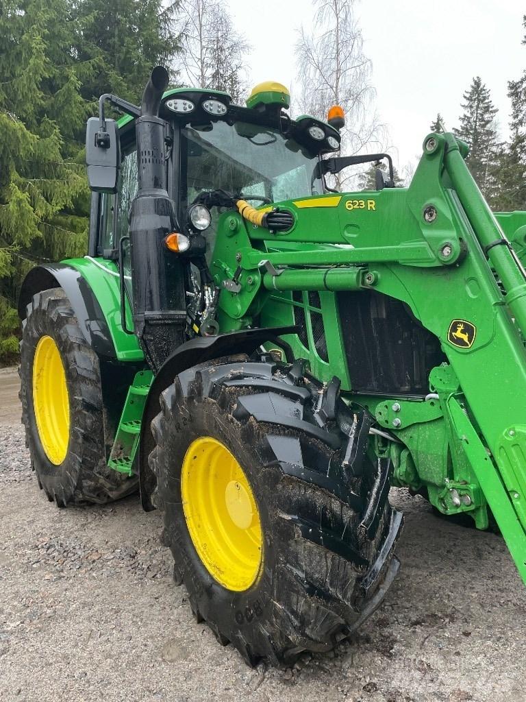 John Deere 6120 M Traktori