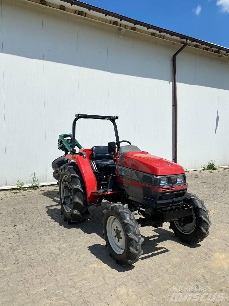 Mitsubishi MTR300 Kompaktni (mali) traktori