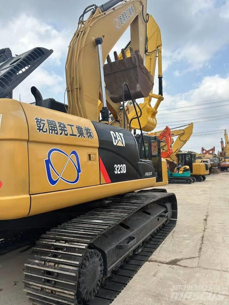 CAT CAT323D Bageri gusjeničari
