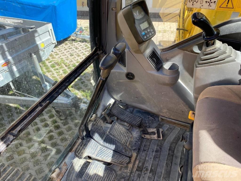 New Holland E 215 Bageri gusjeničari