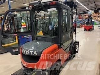 Toyota 02-8 FDJF 35 Dizelski viličari