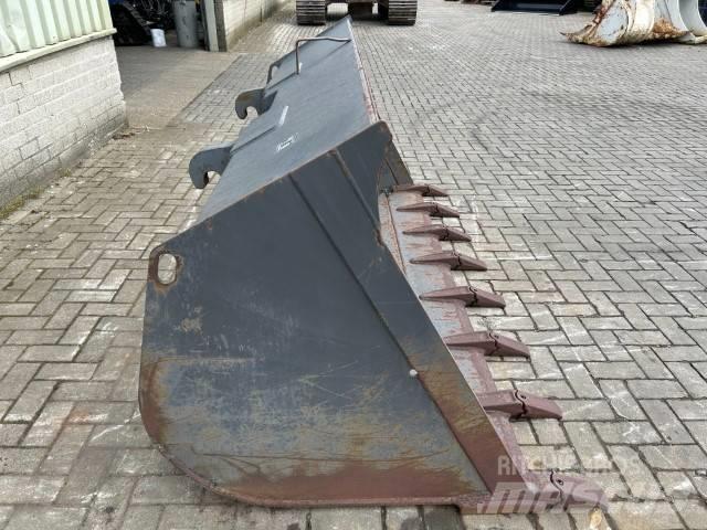 Volvo Shovel bak Kašike / Korpe