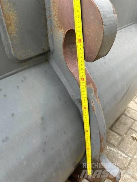 Volvo Shovel bak Kašike / Korpe