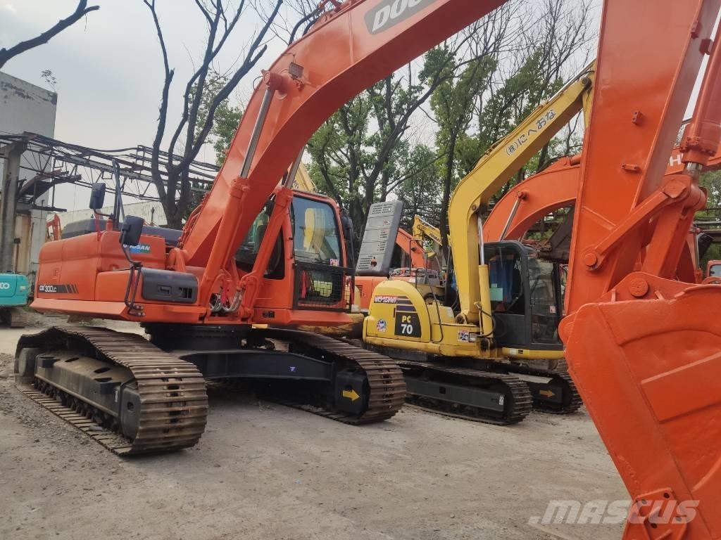 Doosan dx300 Bageri gusjeničari