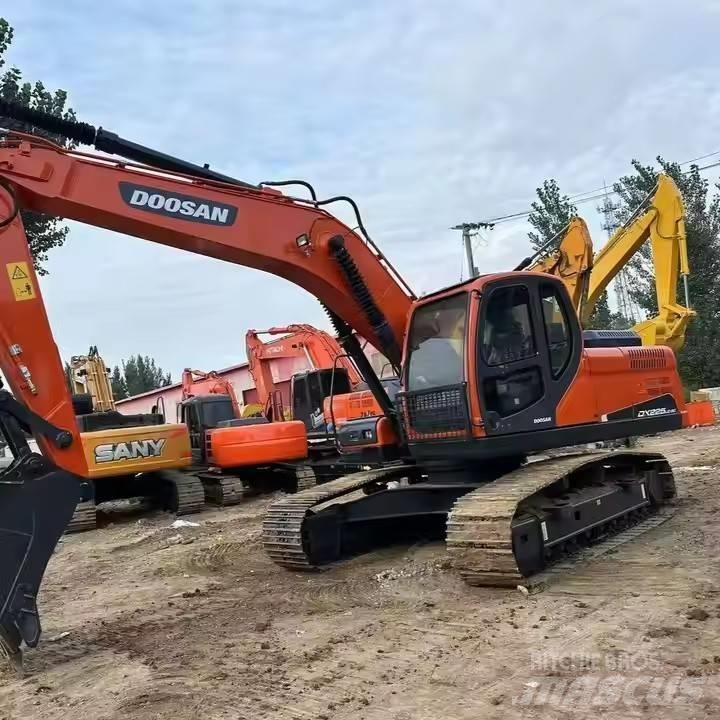 Doosan DX225LC-9C Bageri gusjeničari