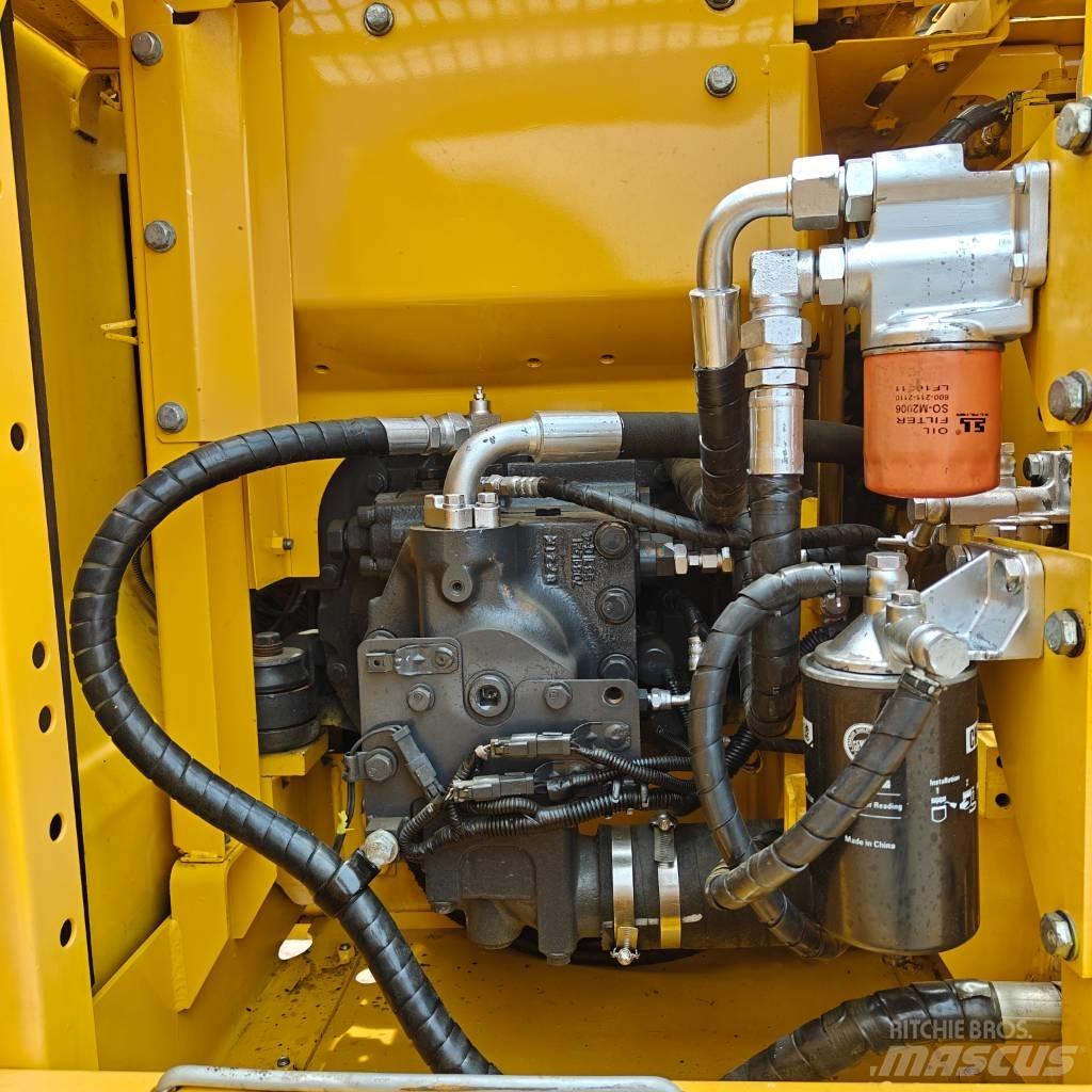 Komatsu 130-7 Bageri gusjeničari
