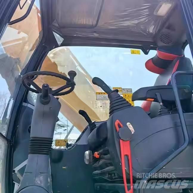 Hyundai 210WVS Bageri na kotačima