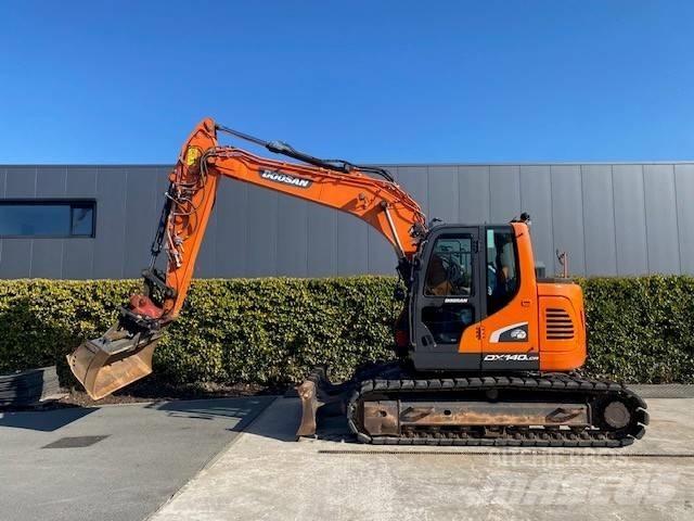 Hitachi 140W-5B Bageri na kotačima