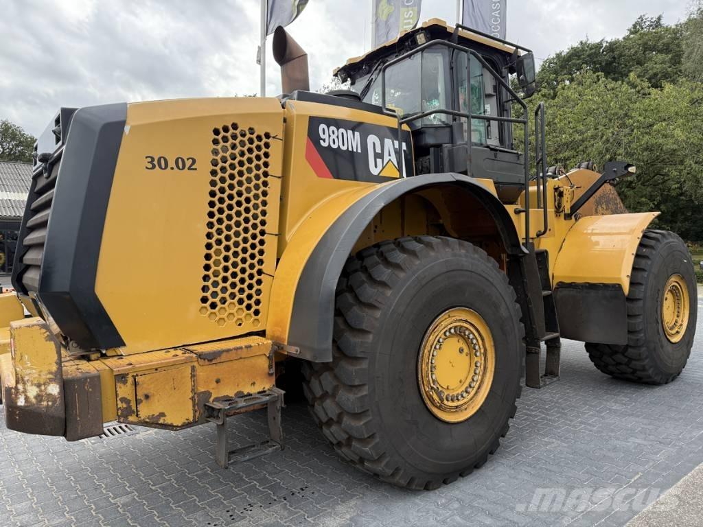 CAT 980M shovel + Bak Utovarivači na kotačima