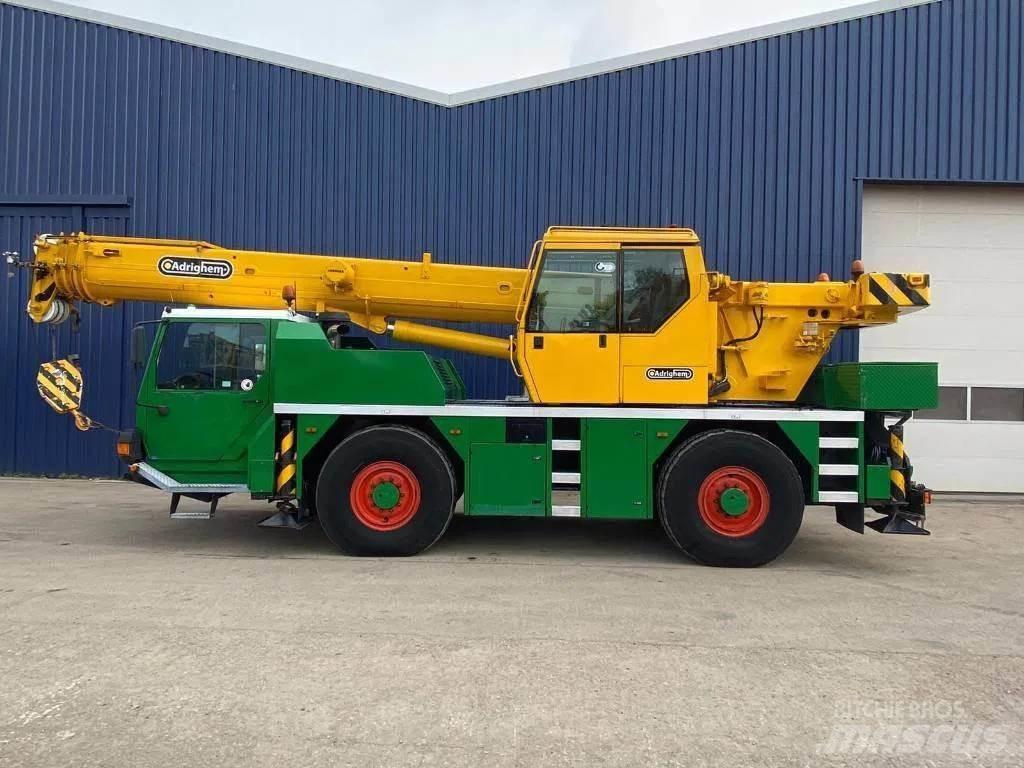 Liebherr LTM1030-2 Rabljene dizalice za težak teren